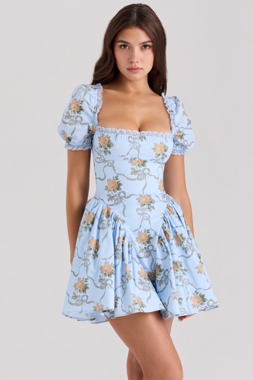 Robe courte perlée