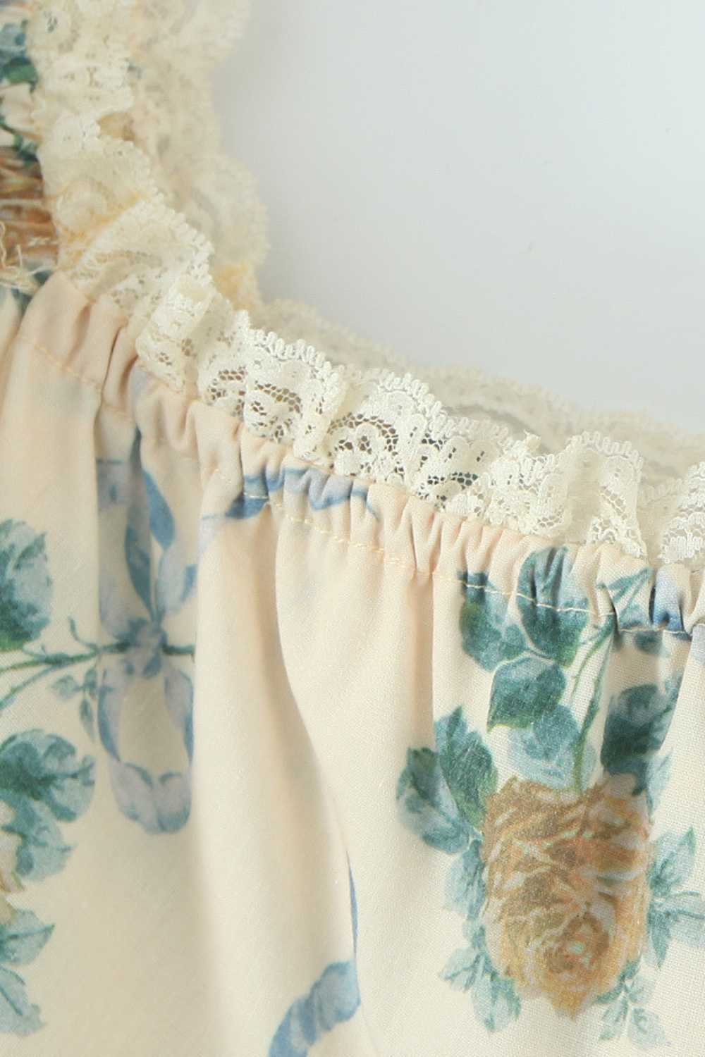 Robe courte perlée
