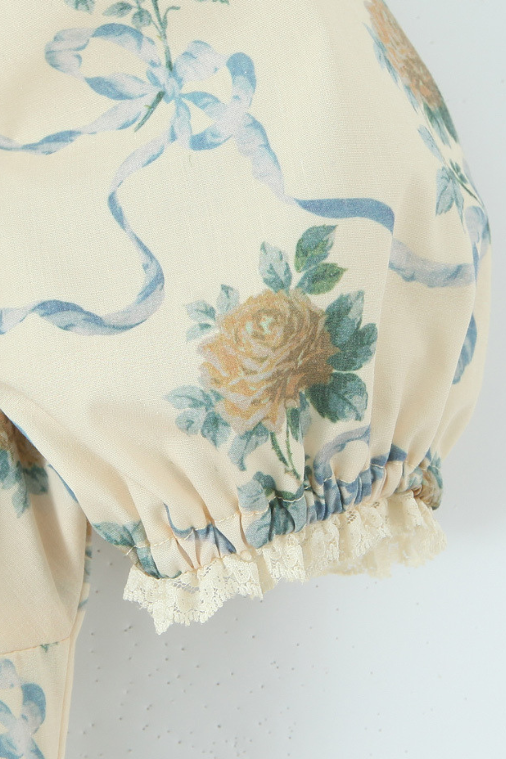 Robe courte perlée
