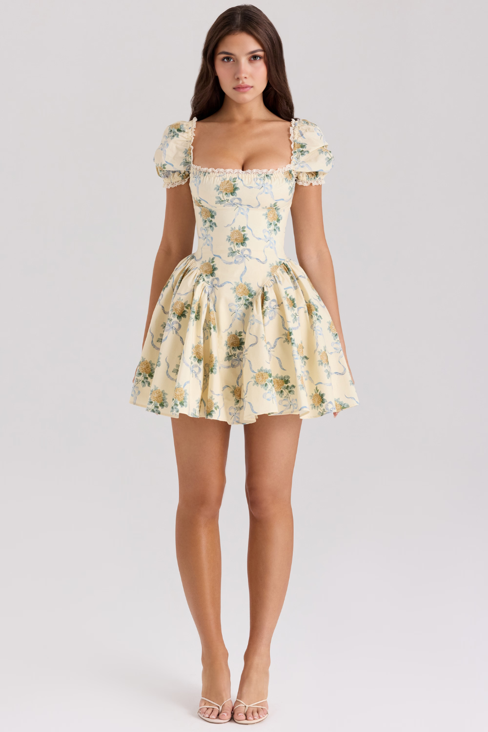 Robe courte perlée